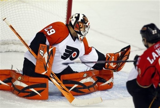 Welcome Back: “Razor Ray” Emery Signs with Flyers
