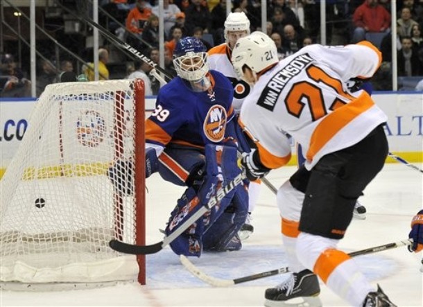 Flyers Reach Triple Digits with 4-1 Victory Over Islanders