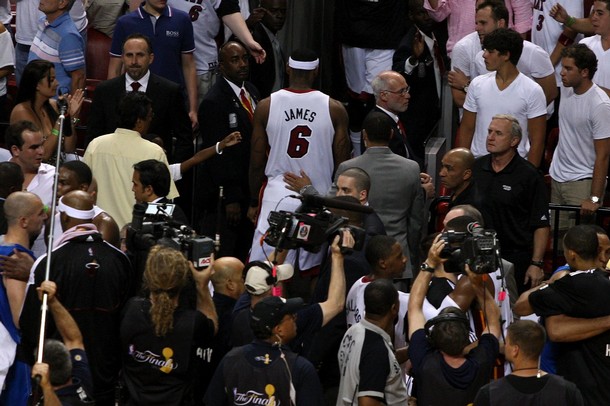 LeBron James Was Wrong To Lash Out At Fans, He Should Apologize Immediately