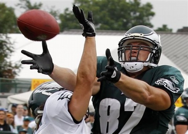 Brent Celek Got A Shot In His Sore Hip, Says He’s Ready To Go