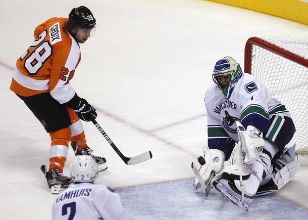 Flyers Edge Out Vancouver In Home Opener
