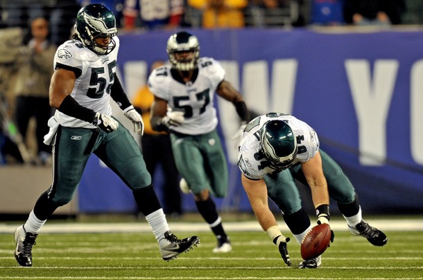 Eagles Defense Dominates Giants To Keep The Season Alive
