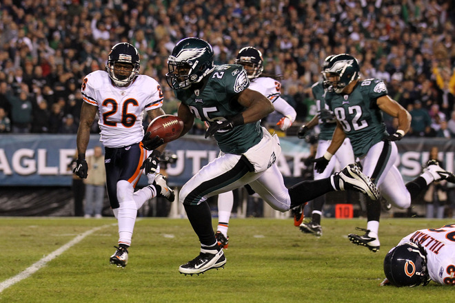 Eagles Offense Flounders, Playoff Hopes Dimmer