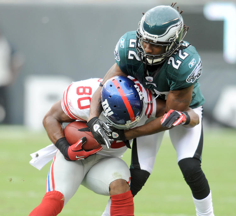 Poor Tackling Of Eagles Cornerbacks Not New, But Very Revealing
