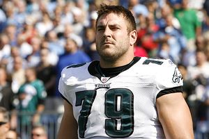 Eagles Sign Todd Herremans To Three-Year Extension