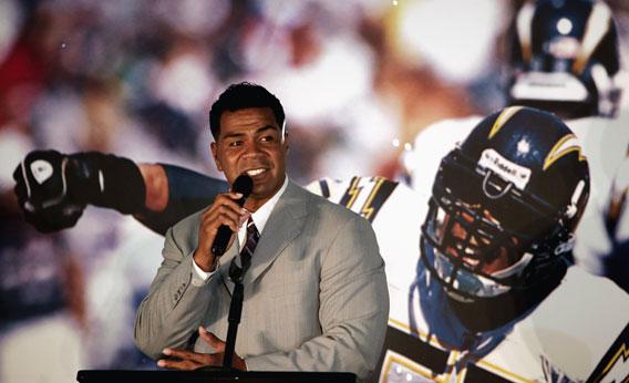 Junior Seau Suicide Is Another Tragic Event For NFL