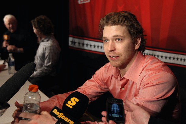 Claude Giroux Wins EA Sports Contest for Cover of NHL13
