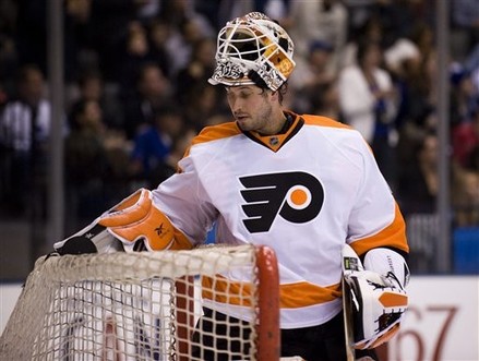 NHL Free Agency: Flyers Re-Sign Michael Leighton