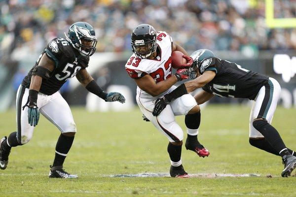 Falcons Beat Eagles With Dominating Ball Control Attack