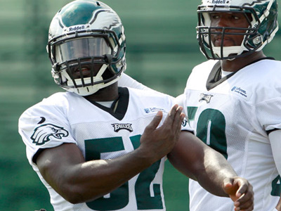 Eagles Release Brian Rolle, Sign Linebacker Adrian Moten