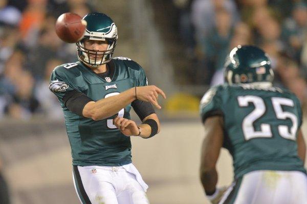 Nick Foles Takes Snaps With Ones, But Vick Not Ruled Out