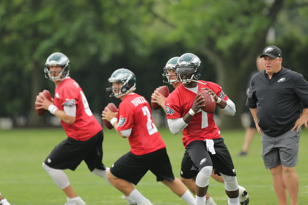 Eagles QB Coach Gives Us A Snapshot Of QB’s