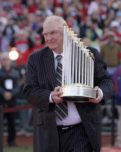 Phillies Fire Charlie Manuel and Hire Ryne Sandberg As Interim Manager