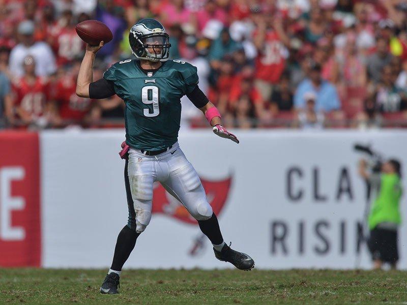 The Eagles Now Have Themselves A Full-Scale Quarterback Controversy