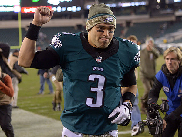 Eagles Re-Sign Mark Sanchez