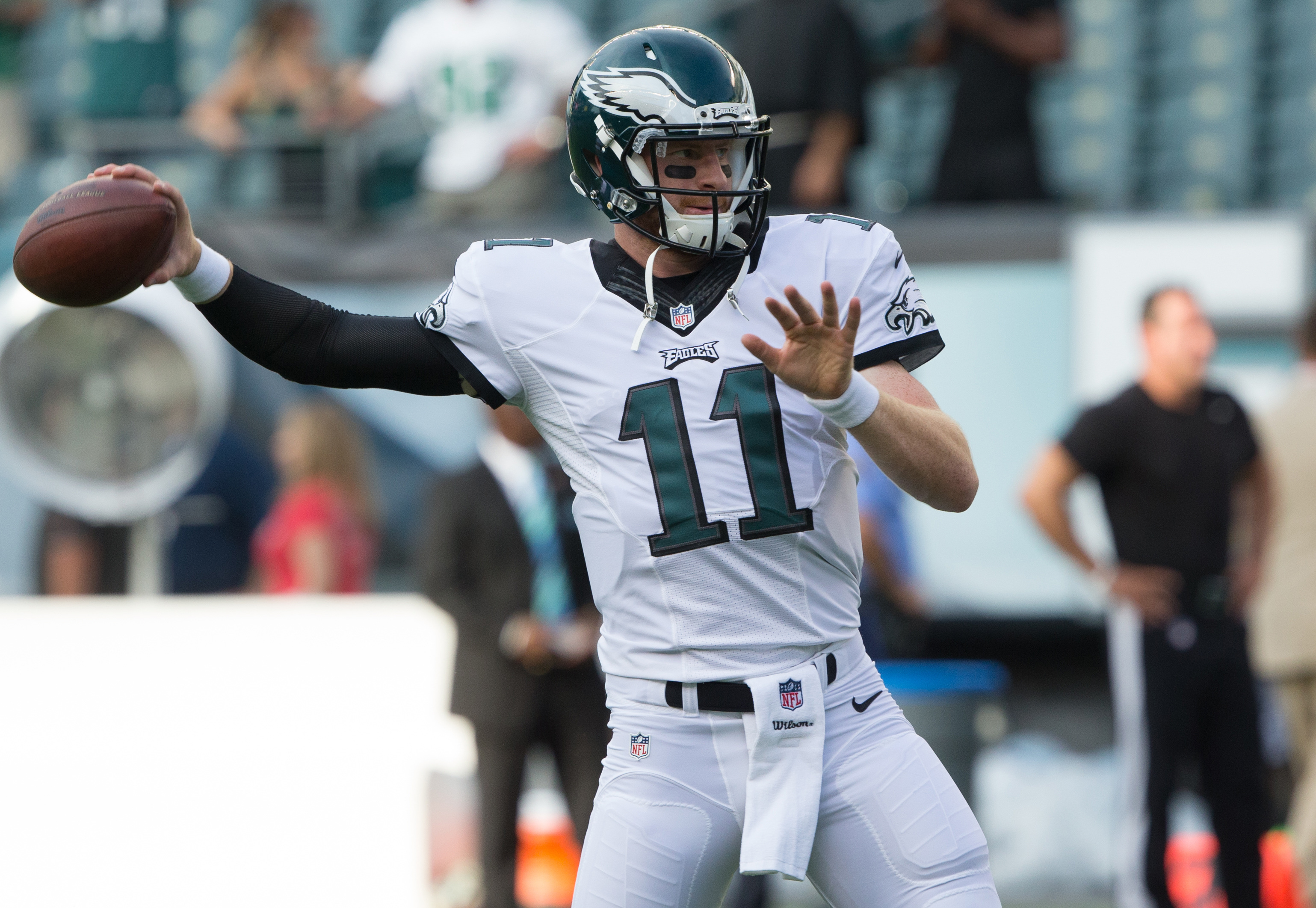 Eagles Looking To Protect Carson Wentz Early