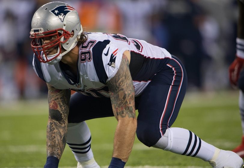 Eagles Sign Veterans Chris Long and Patrick Robinson