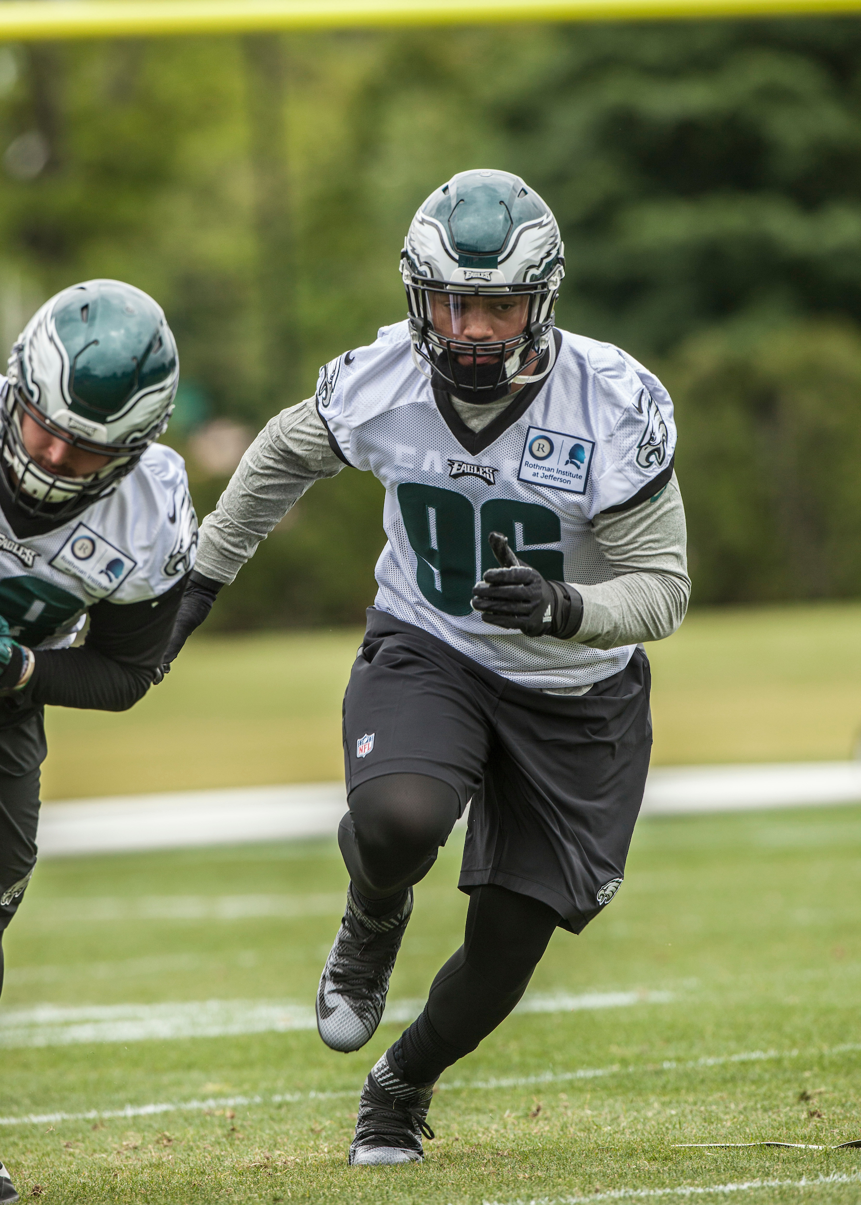 Rookie Derek Barnett Battling And Developing