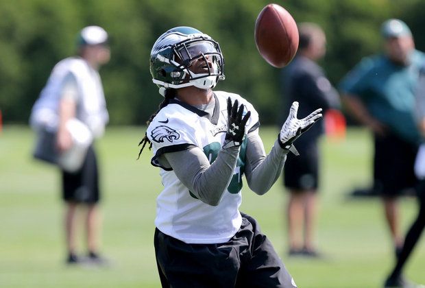 Eagles Release Corner Ron Brooks