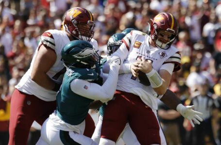 Eagles Dominate Commanders In 1st Half