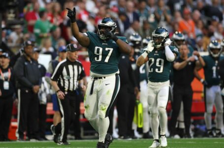 49ers Sign Eagles DT Javon Hargrave